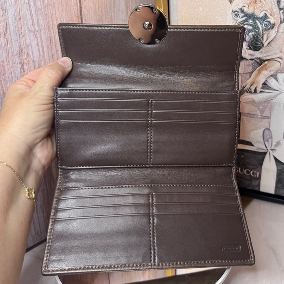 COACH Gold and Brown trifold long Wallet leather interior - EUC - Picture 13 of 17